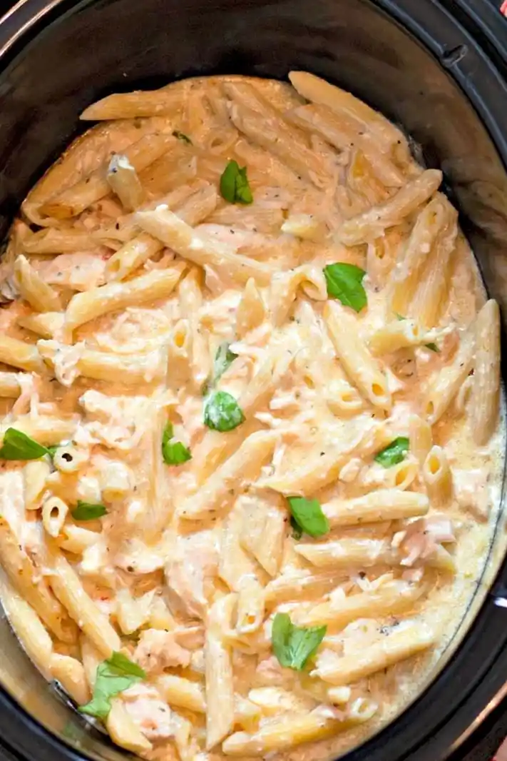 Slow Cooker Creamy Italian Chicken Pasta