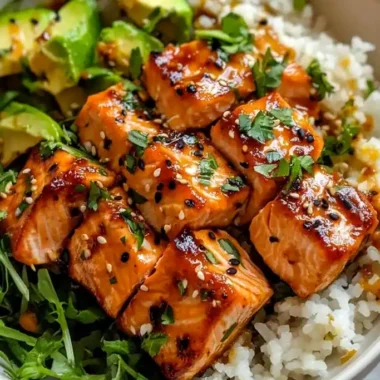 Healthy Sweet Chili Salmon Bowl Recipe